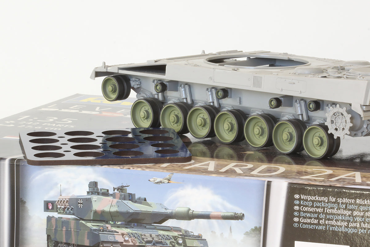 1/35 QuickWheel QW-204 Leopard 2A4 / 2A5 / 2A6 (new kits) - Revell / ICM