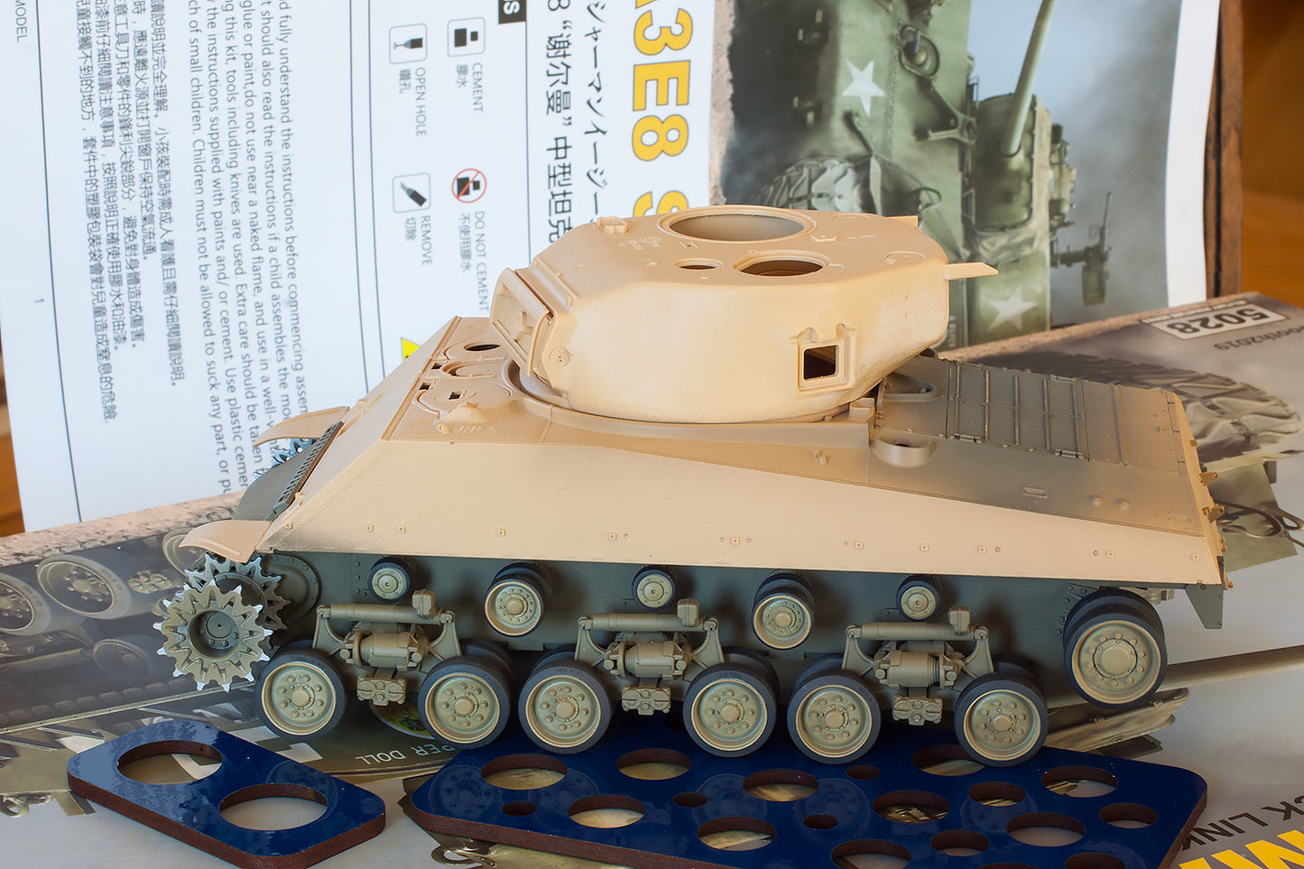 1/35 QuickWheel QW-246 M4 Sherman (HVSS) - Rye Field Model