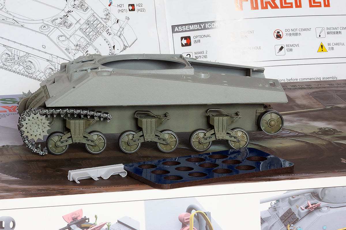1/35 QuickWheel QW-260 M4 Sherman (VVSS suspension) + extra resin skids - Rye Field Model / Hobby 2000