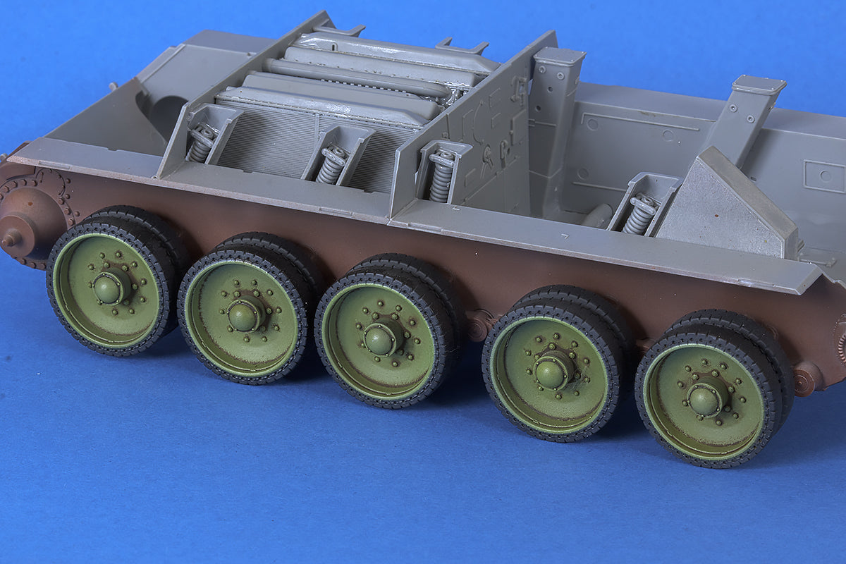 1/35 QuickWheel QW-183 SU-85; SU-122; Jagdpanzer SU-85 (r) - MiniArt
