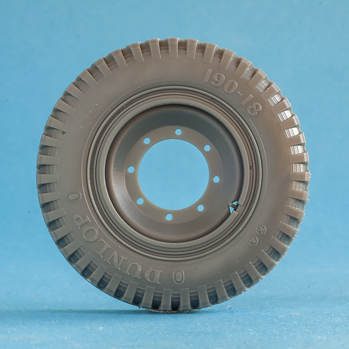 1/16 QuickWheel QWX-16005 Corrected Sd.Kfz. 251 Front Wheels for Das Werk kits - off-road tread (dunlop)