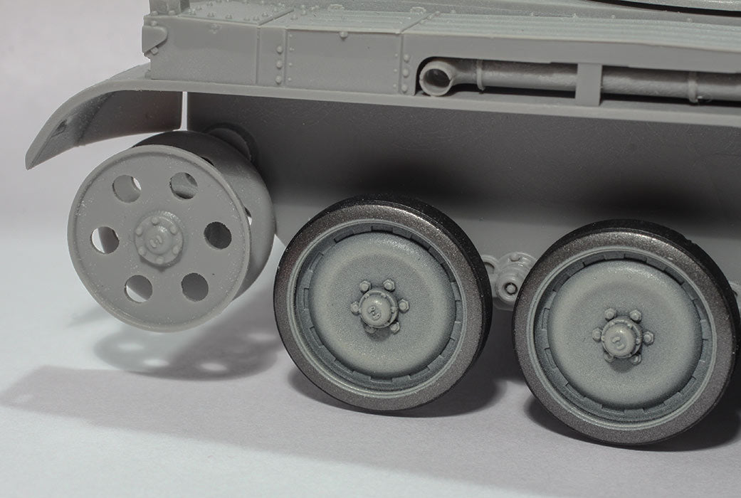 1/35 QuickWheel QW-174 French light tank AMX-13 - Takom