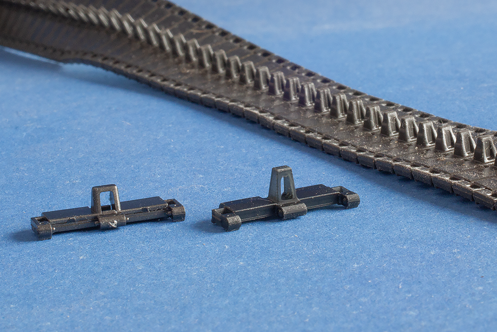 1/35 QuickTracks T-35065 Tracks for US Medium Tank M4 Sherman; SP Gun M40 (GMC) - HVSS Suspension; Type T66