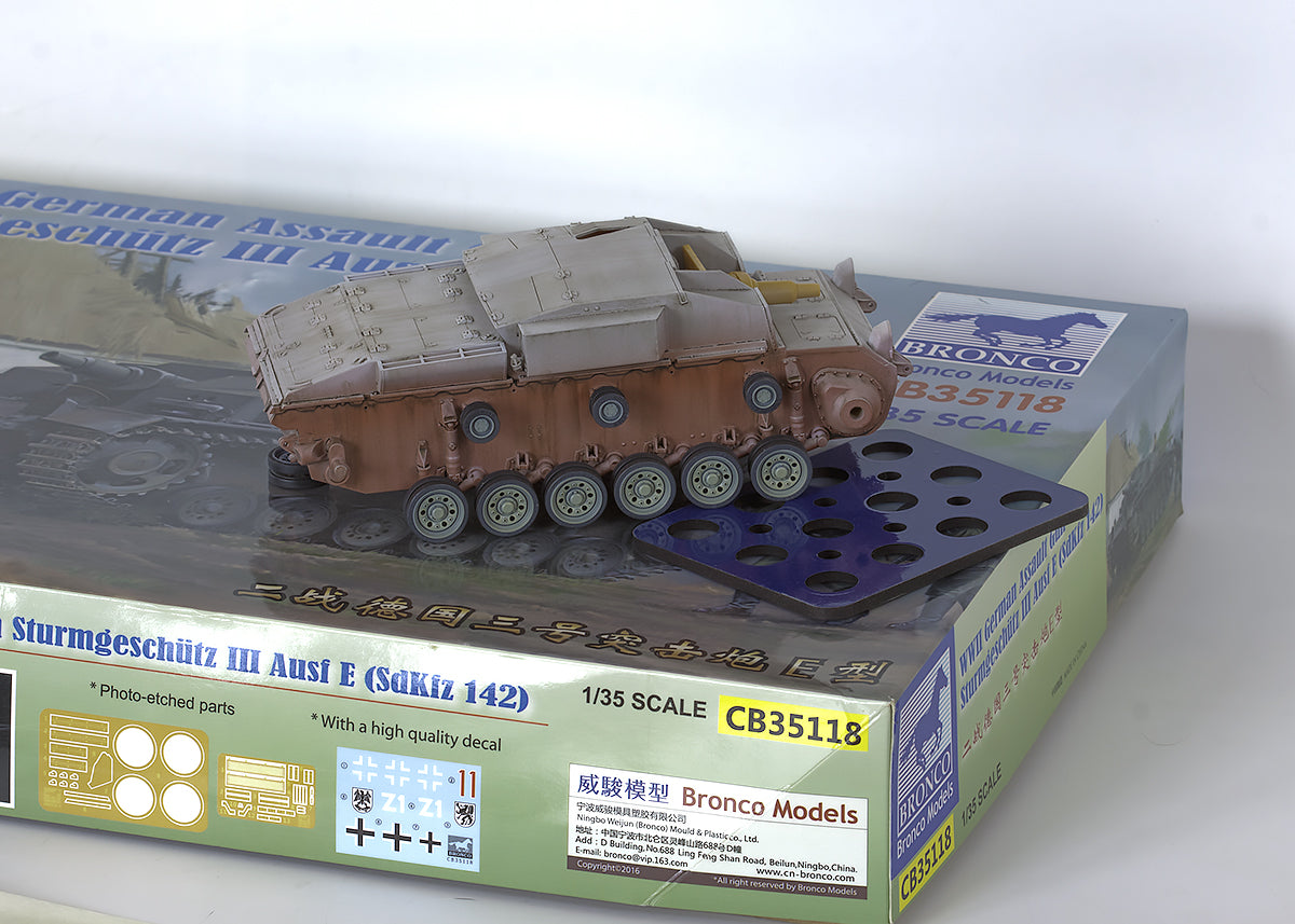 1/35 QuickWheel QW-182 Sturmgeschütz III (Sd.Kfz. 142) / StuG III - Bronco