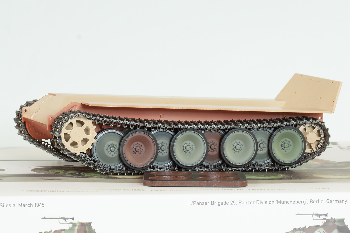 1/35 QuickWheel QWXT-35010 Panther G Late prod; Jagdpanther G2 tracks & QW Mask– for DAS WERK Super Blitz & Takom