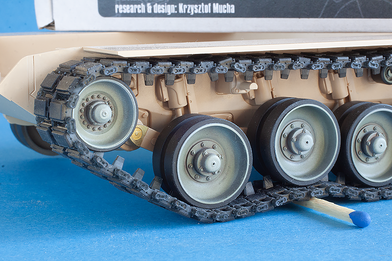 1/35 QuickTracks T-35111 Tracks for Leopard 2 (Diehl 570FT)