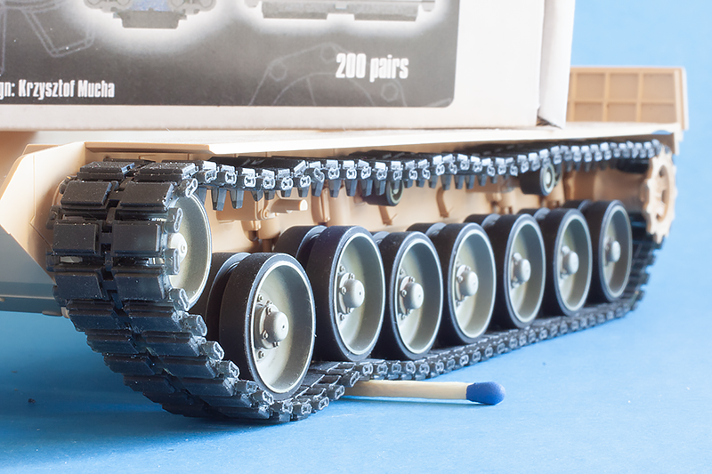 1/35 QuickTracks T-35111 Tracks for Leopard 2 (Diehl 570FT)