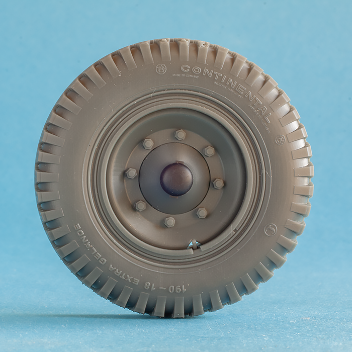 1/16 QuickWheel QWX-16001 Corrected Sd.Kfz. 251 Front Wheels for Das Werk kits - common off-road (continental)