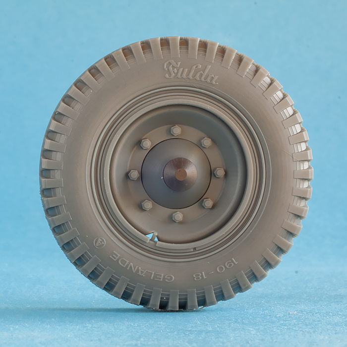 1/16 QuickWheel QWX-16004 Corrected Sd.Kfz. 251 Front Wheels for Das Werk kits - off-road tread (fulda))