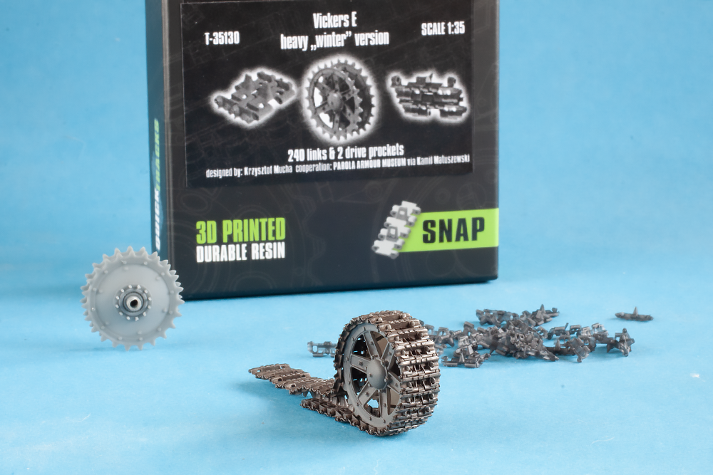 1/35 QuickTracks T-35130 Vickers E heavy „winter” version with Drive Sprockets