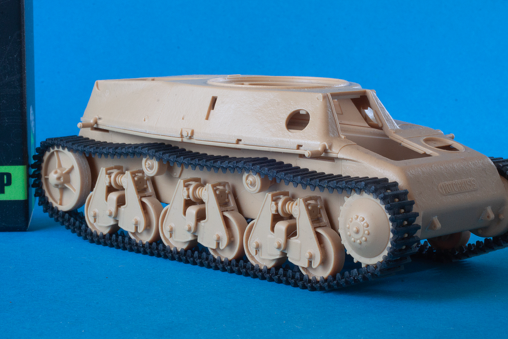 1/35 QuickTracks T-35131 French Light Tank Hotchkiss H39 (Pz.Kpfw. 38H 735(f))