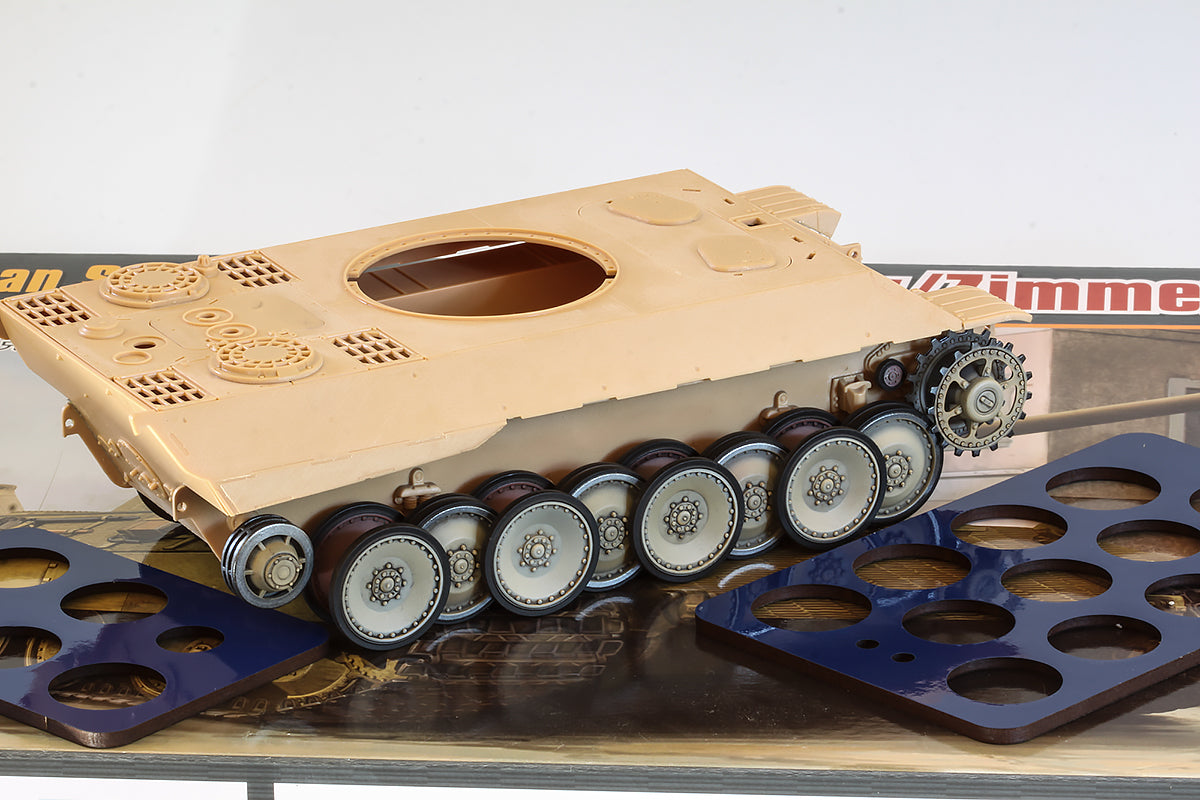 1/35 QuickWheel QW-218 Sd.Kfz. 171 Panther; PzBeobWg V; Begepanther; Flakpanzer - Hobby Boss