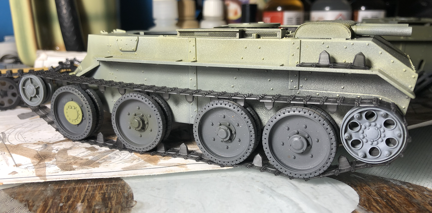 1/35 QuickTracks T-35132 BT-2, BT-5, BT-7 (early) for Tamiya