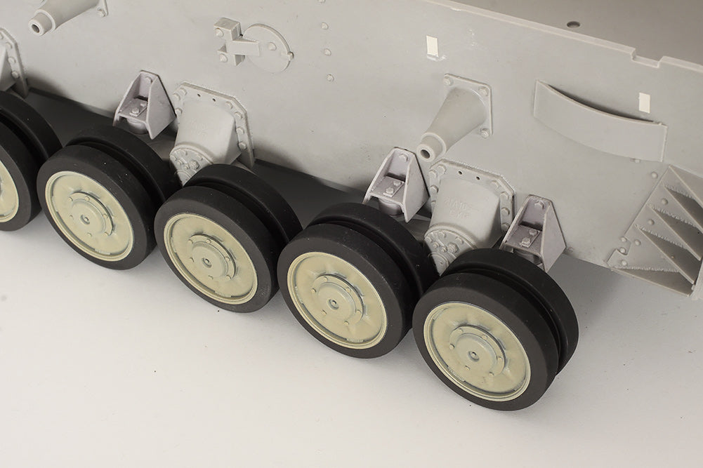 1/16 QuickWheel QW-16001 Pz.Kpfw. IV Ausf. H & J - Trumpeter