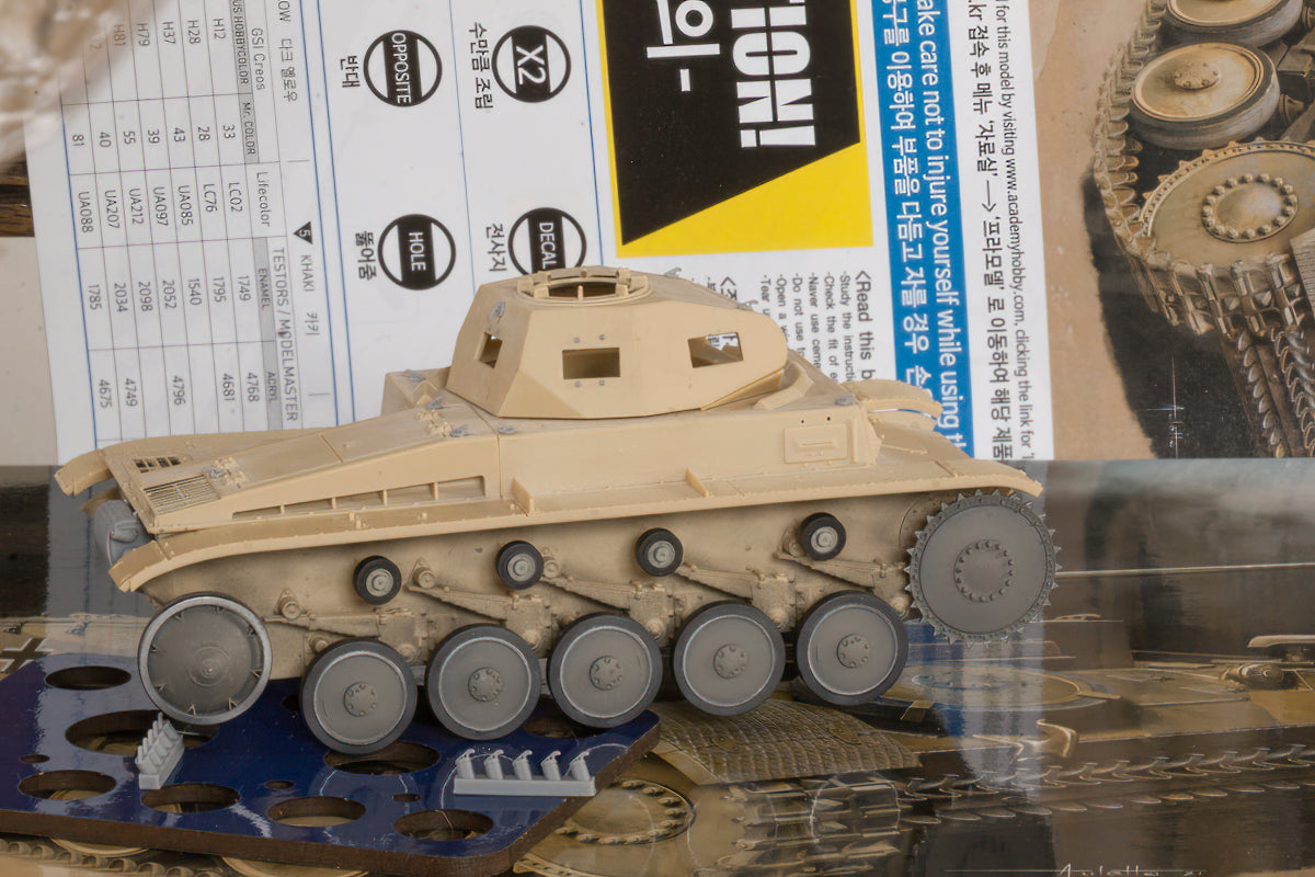 1/35 QuickWheel QW-265 Pz.Kpfw. II (with extra lifting hooks) - Academy
