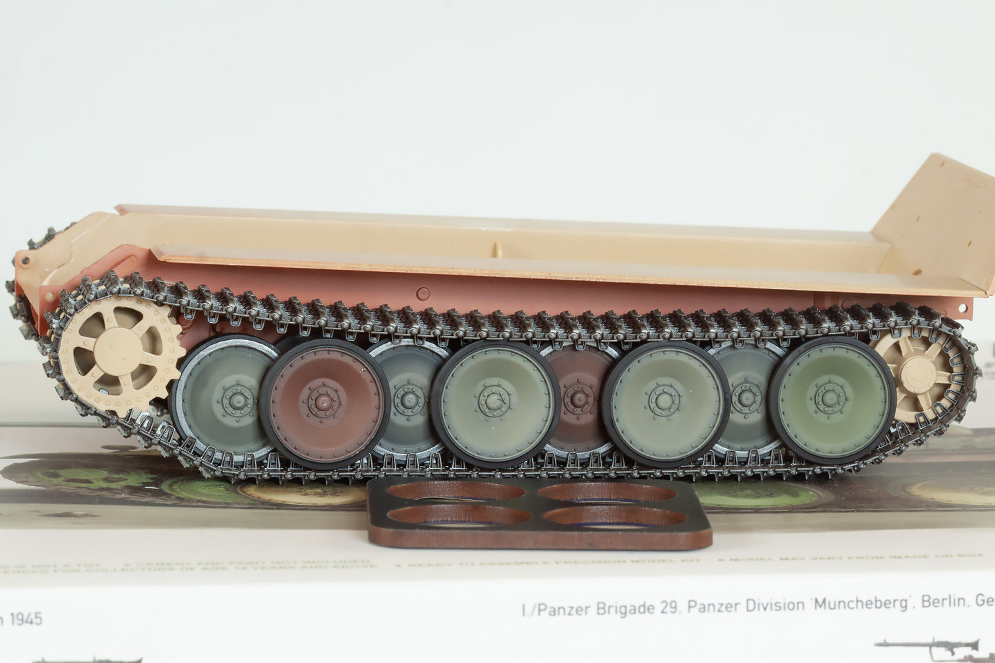 1/35 QuickWheel QWXT-35010 Panther G Late prod; Jagdpanther G2 tracks & QW Mask– for DAS WERK Super Blitz & Takom