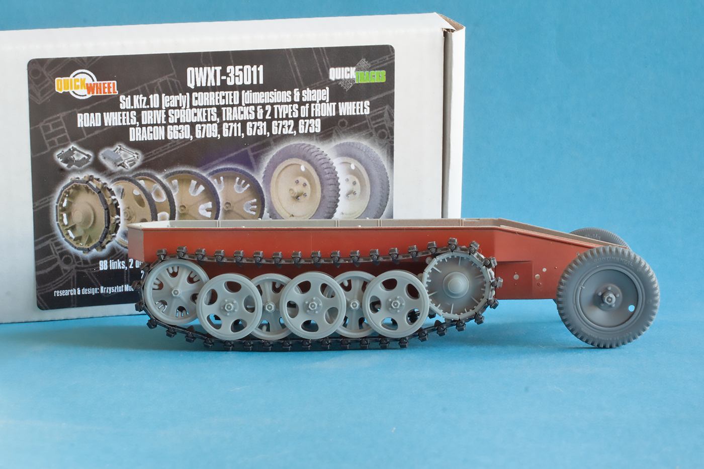1/35 QuickWheel QWXT-35011 Sd.Kfz.10 (early) Corrected Road Wheels; Drive Sprockets; Tracks; Front wheels (2 types) – for DRAGON