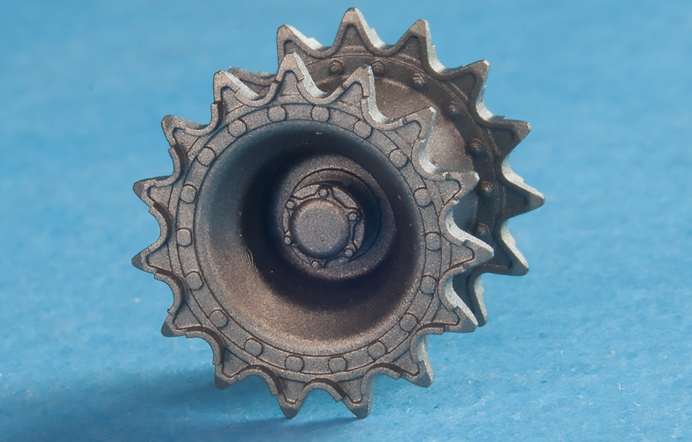 1/35 QuickTracks T-35125 122mm SP Howitzer 2S1 Gvozdika – RMSh type & Drive Sprockets (Reinforced) for ZVEZDA