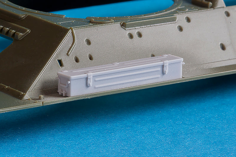 1/48 BitsKrieg BK-48008 End & Post-WWII T-34; T-44; T-54, SU-100; IS-3 tank tool boxes (reinforced)